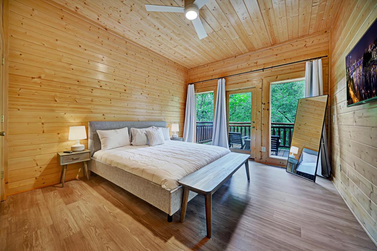 فيلا سيفيرفيلفي Gorgeous Large Mountain View Cabin W Hot Tub, Free Wifi, Games المظهر الخارجي الصورة