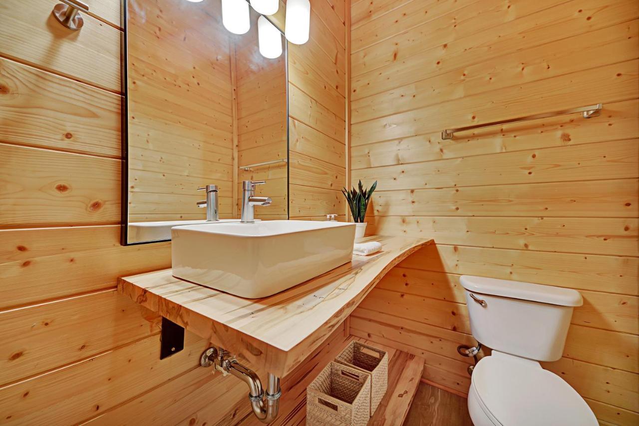 فيلا سيفيرفيلفي Gorgeous Large Mountain View Cabin W Hot Tub, Free Wifi, Games المظهر الخارجي الصورة