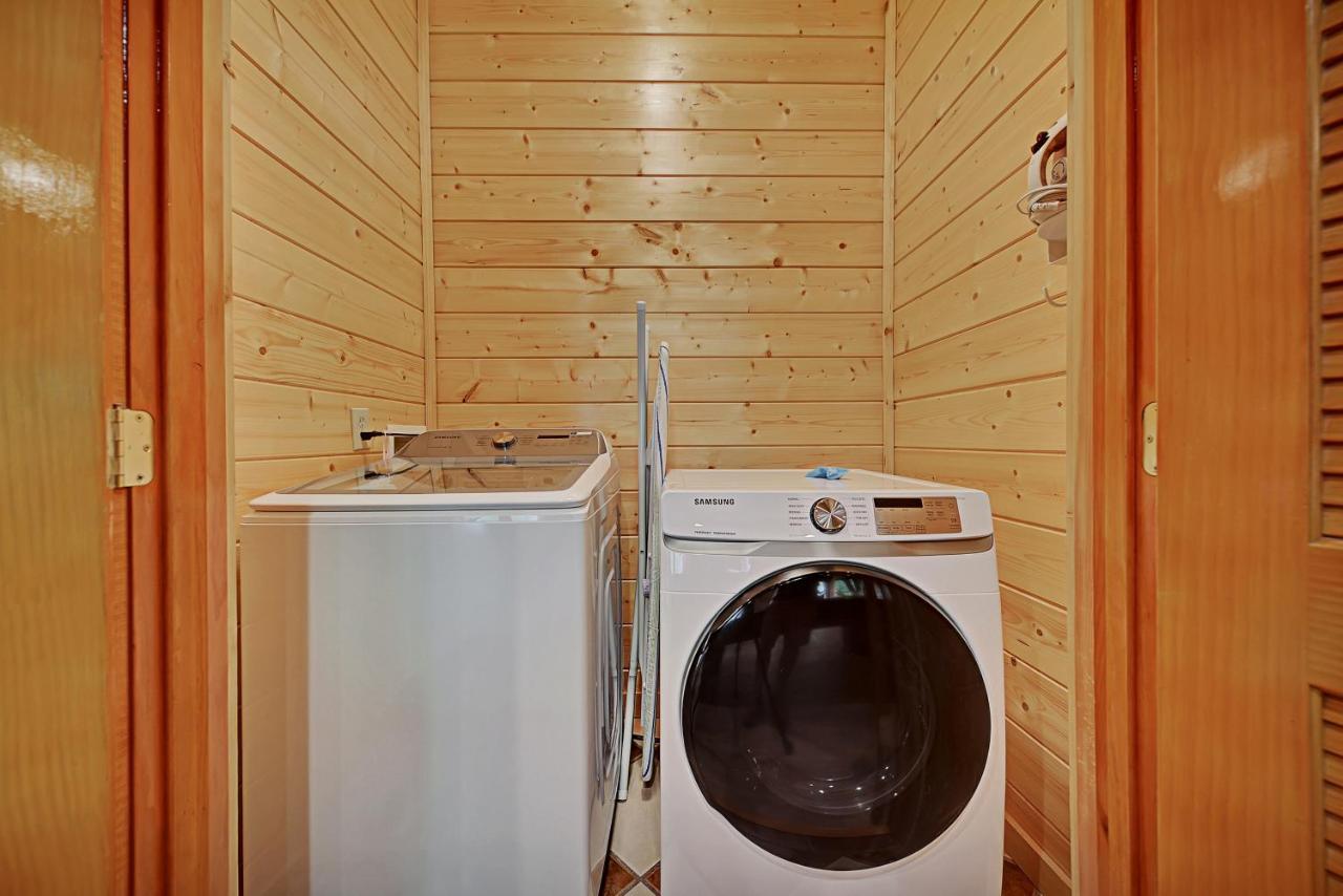 فيلا سيفيرفيلفي Gorgeous Large Mountain View Cabin W Hot Tub, Free Wifi, Games المظهر الخارجي الصورة